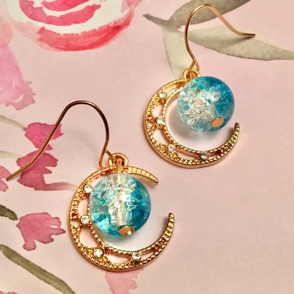 Jewelry - 3/$15 HP🎉Moon & Crystal Ball Earrings Golden NWOT
